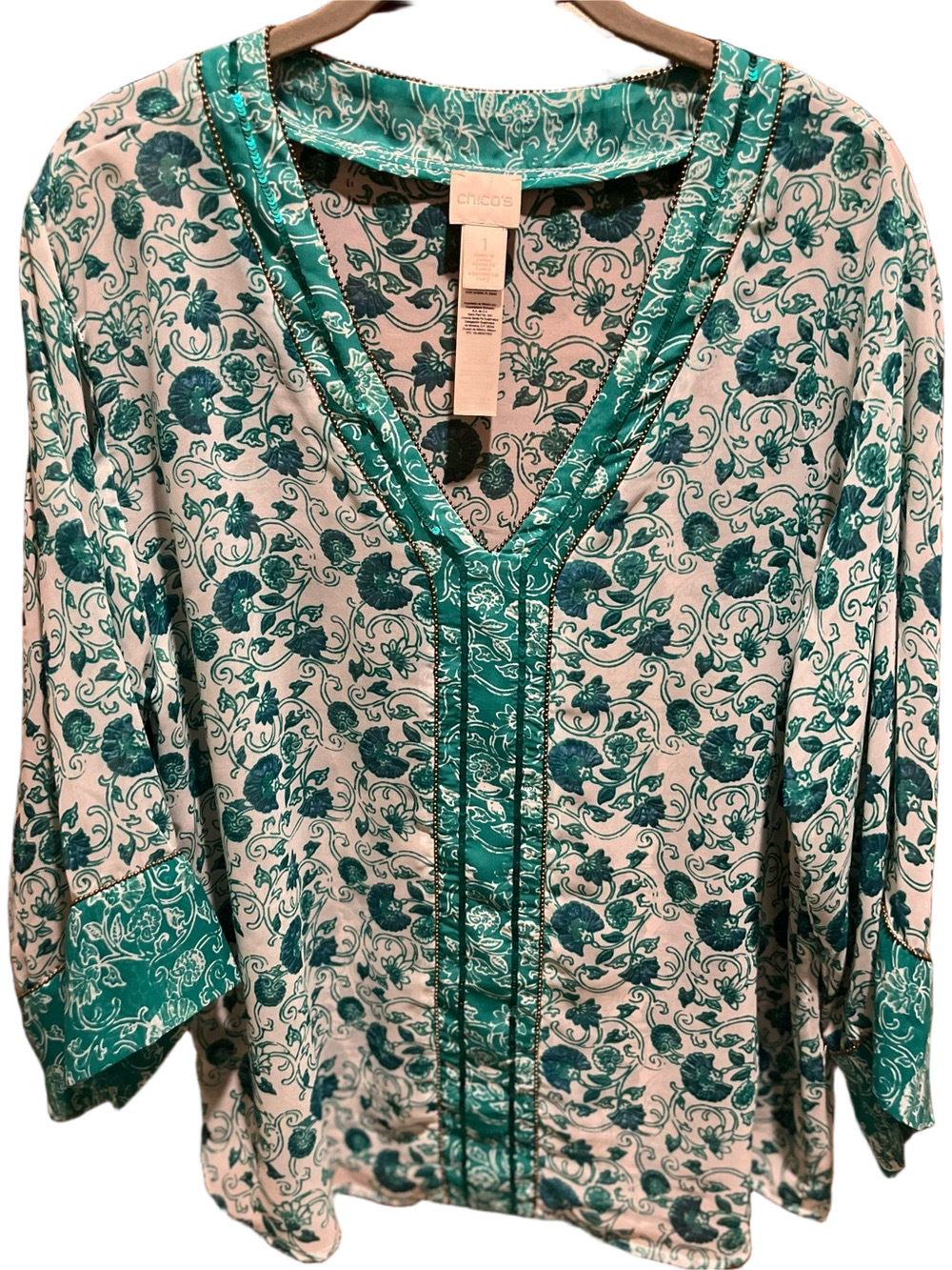 62. WOMENS CHICO’S 1/M DETAIL TOP
